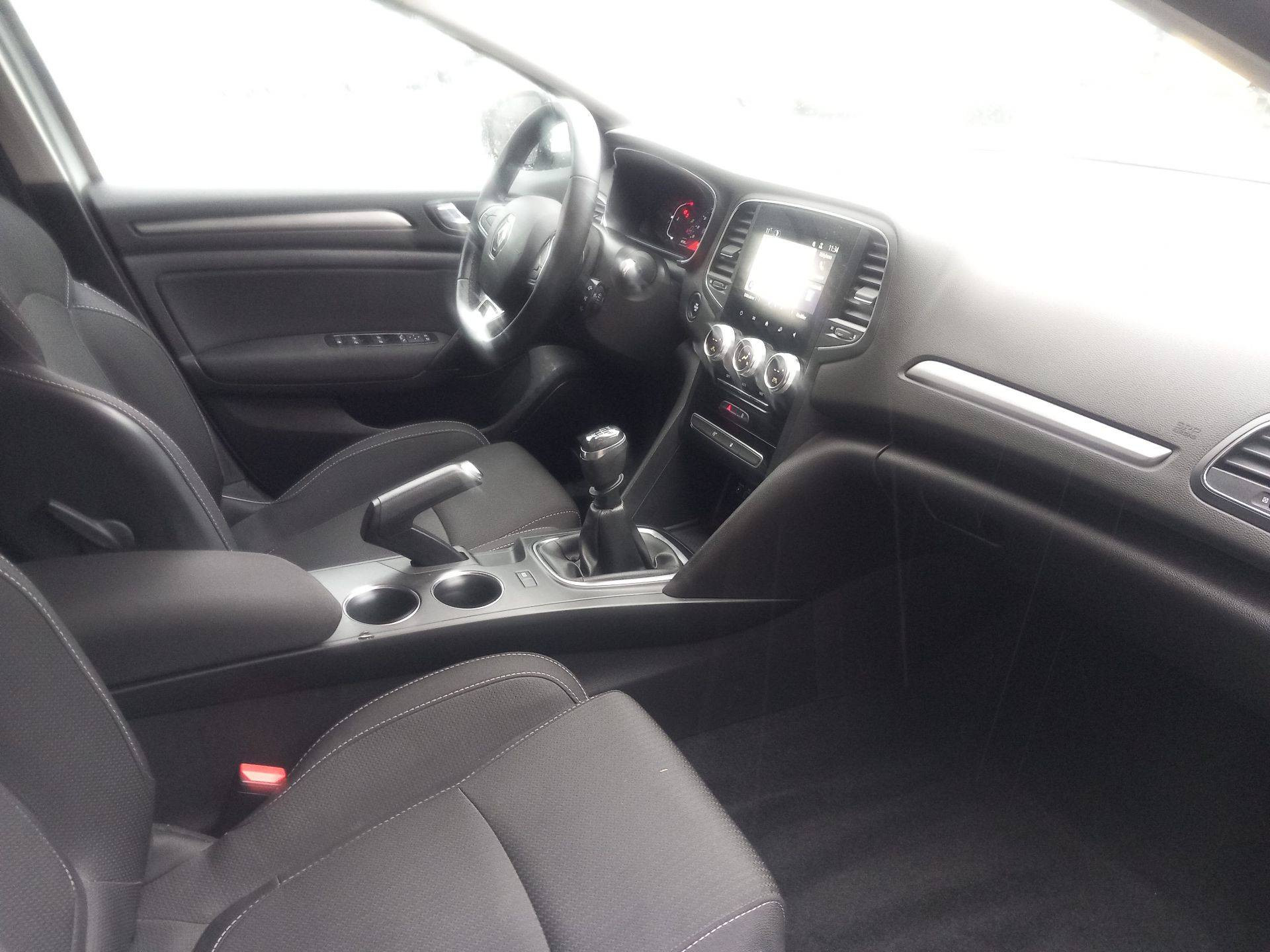 Vente en ligne Renault Megane 4 Mégane IV Berline Blue dCi 115 au prix de 14 490 €