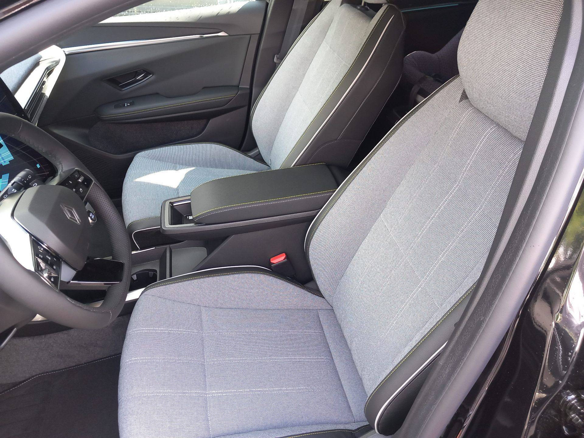 Vente en ligne Renault Scenic E-Tech  220 ch grande autonomie au prix de 42 990 €