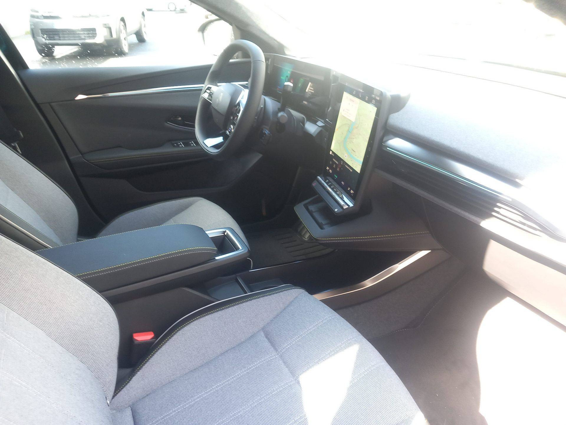 Vente en ligne Renault Scenic E-Tech  220 ch grande autonomie au prix de 42 990 €