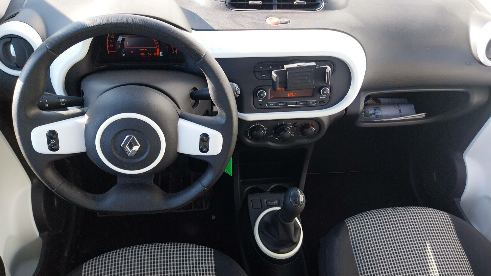 Vente en ligne Renault Twingo 3  1.0 SCe 70 BC au prix de 8 290 €