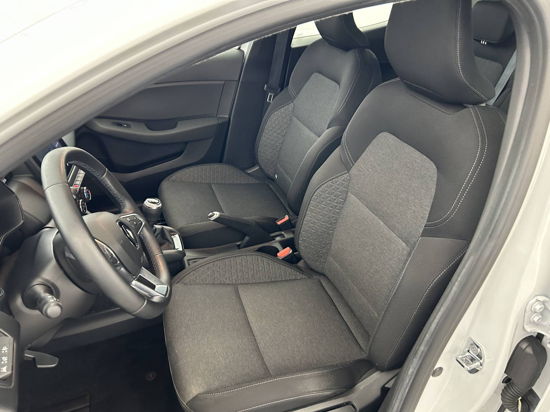 Vente en ligne Renault Clio 5 Clio Blue dCi 100 - 21N au prix de 14 490 €