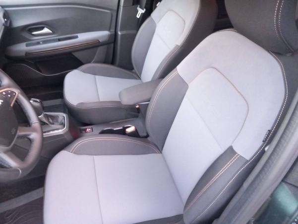 Vente en ligne Dacia Jogger  Hybrid 140 7 places GSR2 au prix de 26 990 €