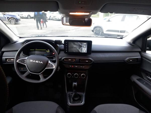 Vente en ligne Dacia Jogger  Hybrid 140 7 places GSR2 au prix de 26 990 €