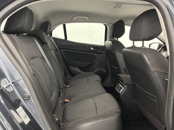 Vente en ligne Renault Megane 4 Mégane IV Berline Blue dCi 115 EDC au prix de 14 490 €