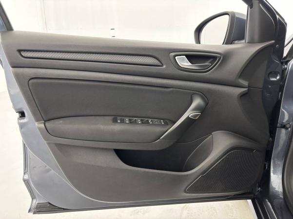 Vente en ligne Renault Megane 4 Mégane IV Berline Blue dCi 115 EDC au prix de 14 490 €
