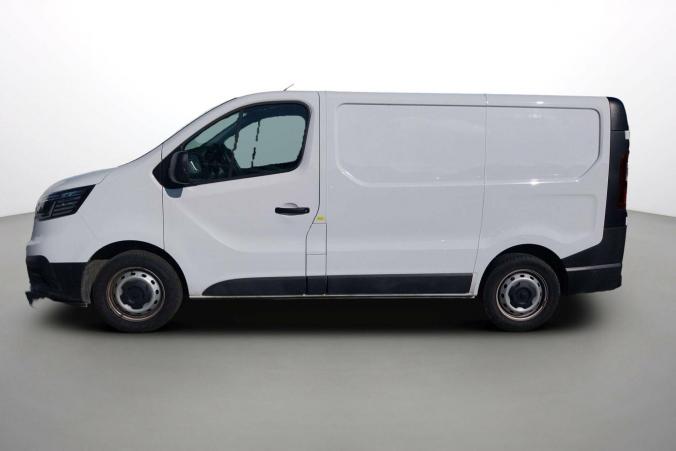 Vente en ligne Renault Trafic 3 Fourgon TRAFIC FGN L1H1 3000 KG BLUE DCI 130 au prix de 24 990 €