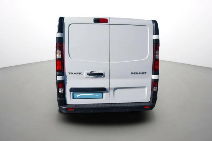 Vente en ligne Renault Trafic 3 Fourgon TRAFIC FGN L1H1 3000 KG BLUE DCI 130 au prix de 24 990 €