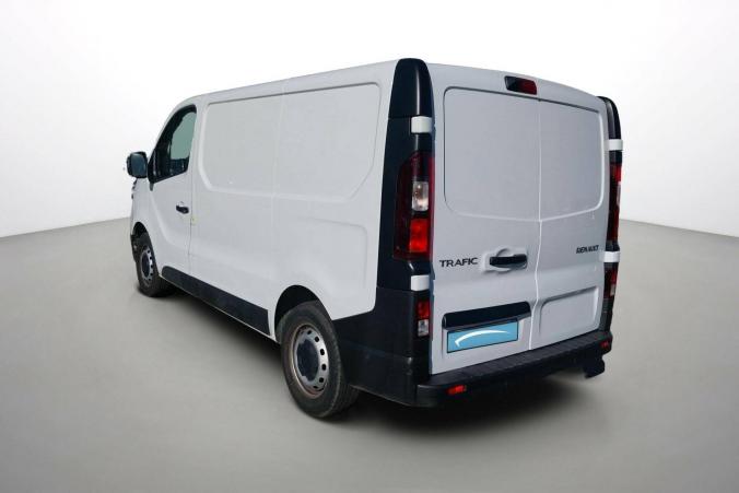 Vente en ligne Renault Trafic 3 Fourgon TRAFIC FGN L1H1 3000 KG BLUE DCI 130 au prix de 24 990 €