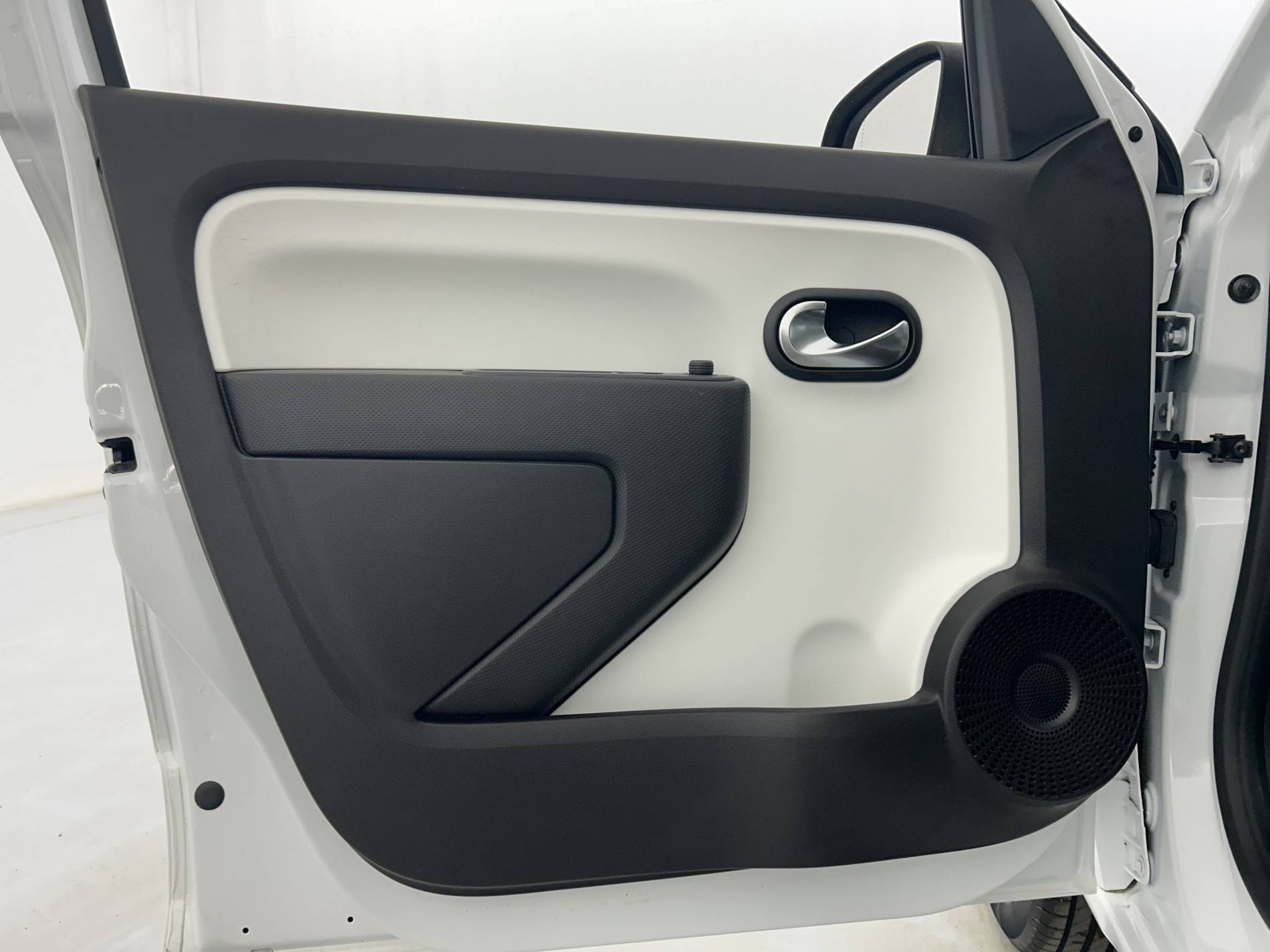 Vente en ligne Renault Twingo Electrique Twingo III E-Tech au prix de 10 990 €