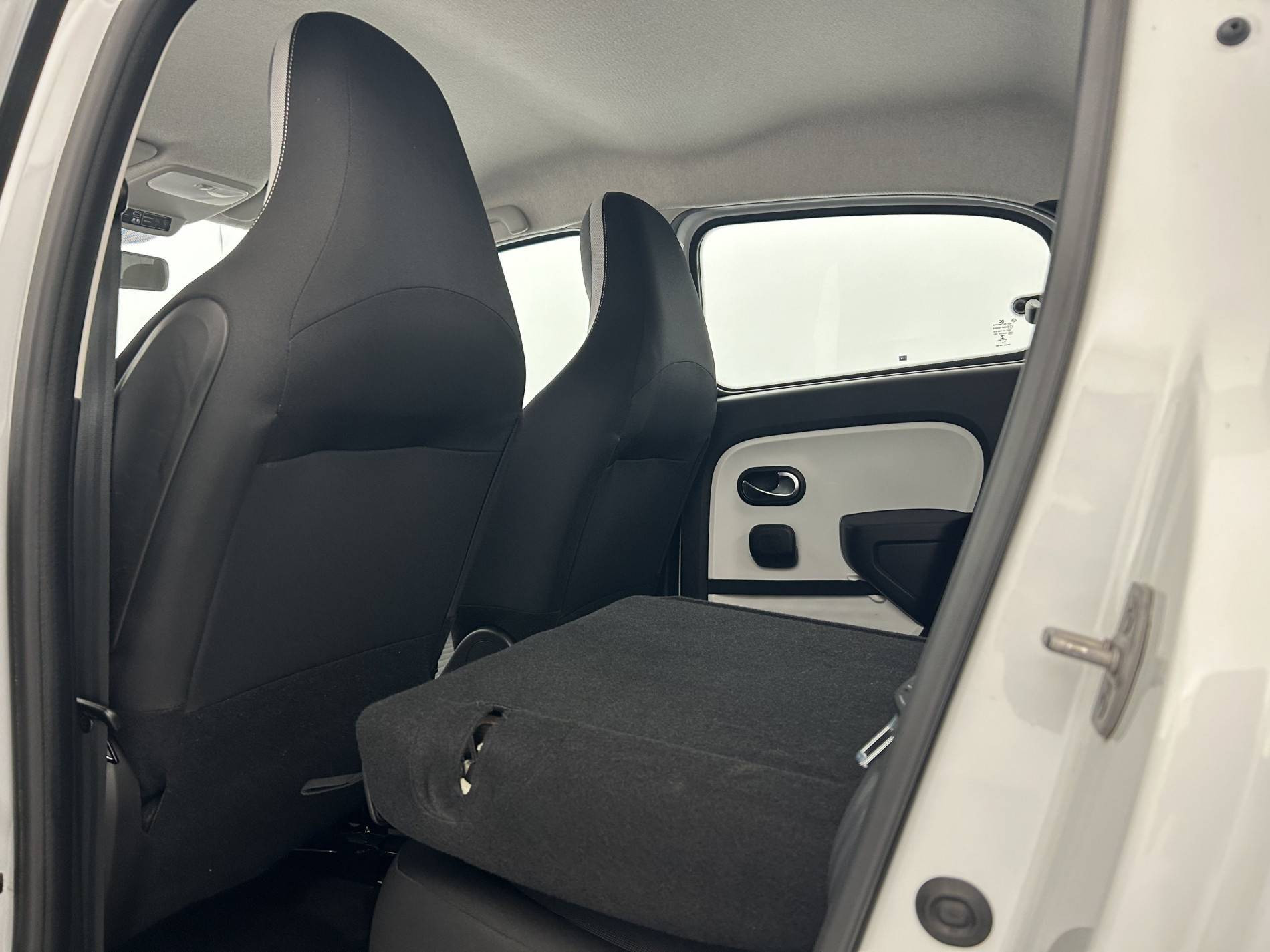 Vente en ligne Renault Twingo Electrique Twingo III E-Tech au prix de 10 990 €