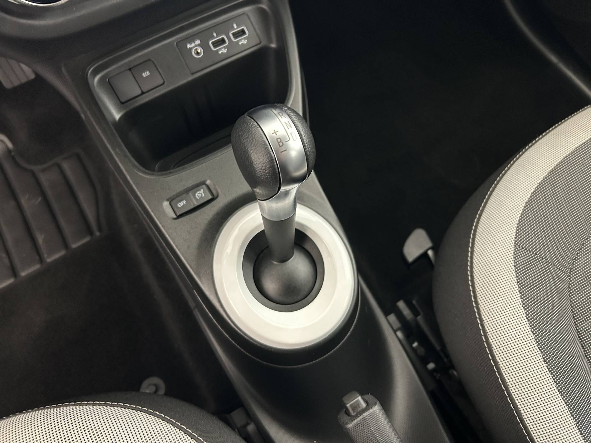 Vente en ligne Renault Twingo Electrique Twingo III E-Tech au prix de 10 990 €