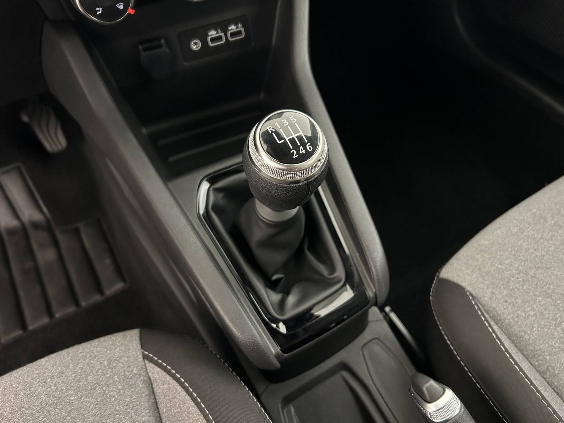 Vente en ligne Renault Clio 5 Clio Blue dCi 100 ch GSR2 au prix de 18 590 €