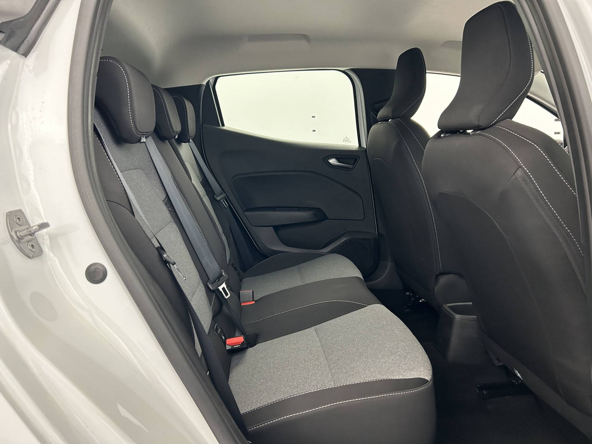 Vente en ligne Renault Clio 5 Clio Blue dCi 100 ch GSR2 au prix de 18 590 €