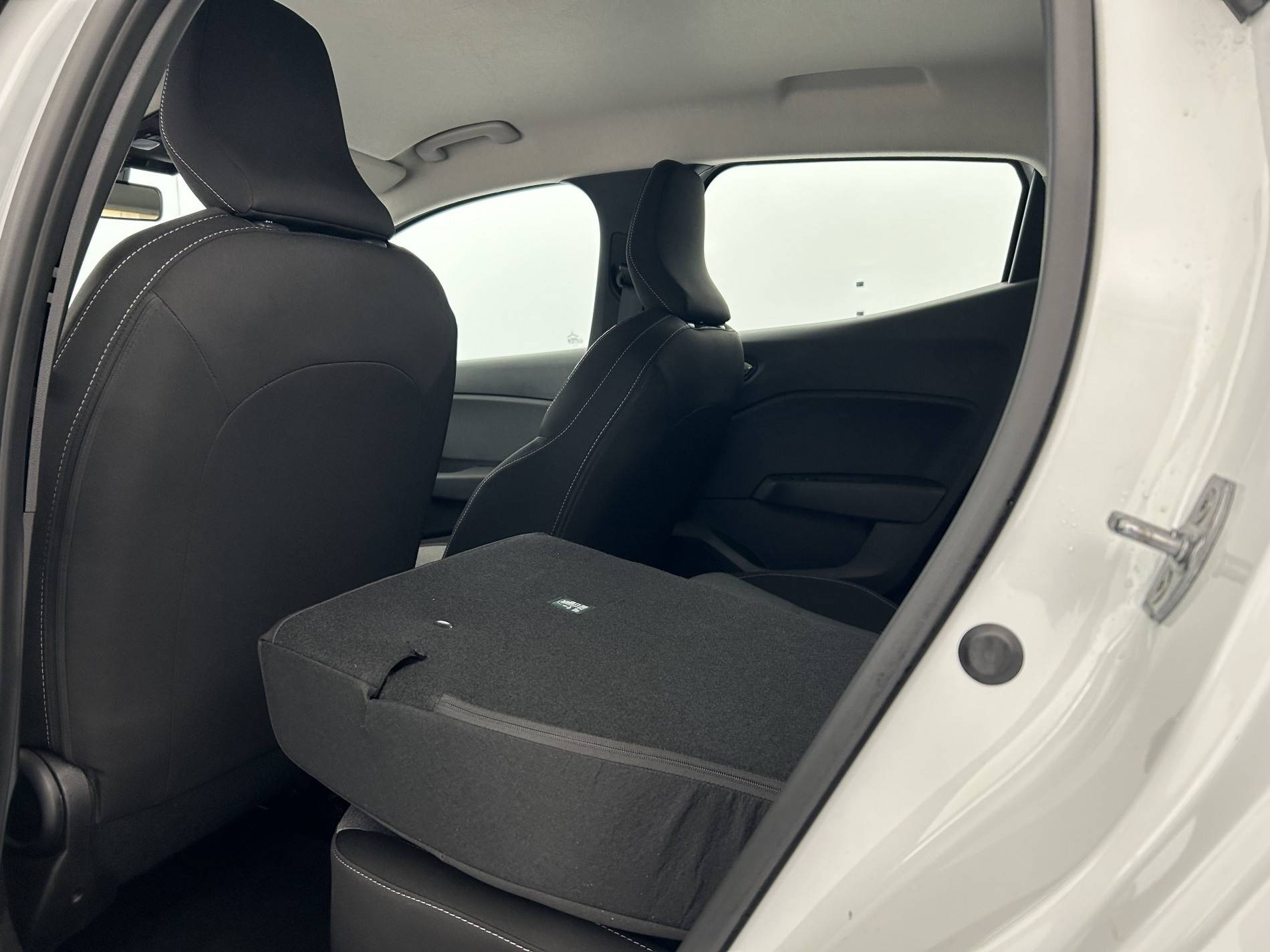 Vente en ligne Renault Clio 5 Clio Blue dCi 100 ch GSR2 au prix de 18 590 €