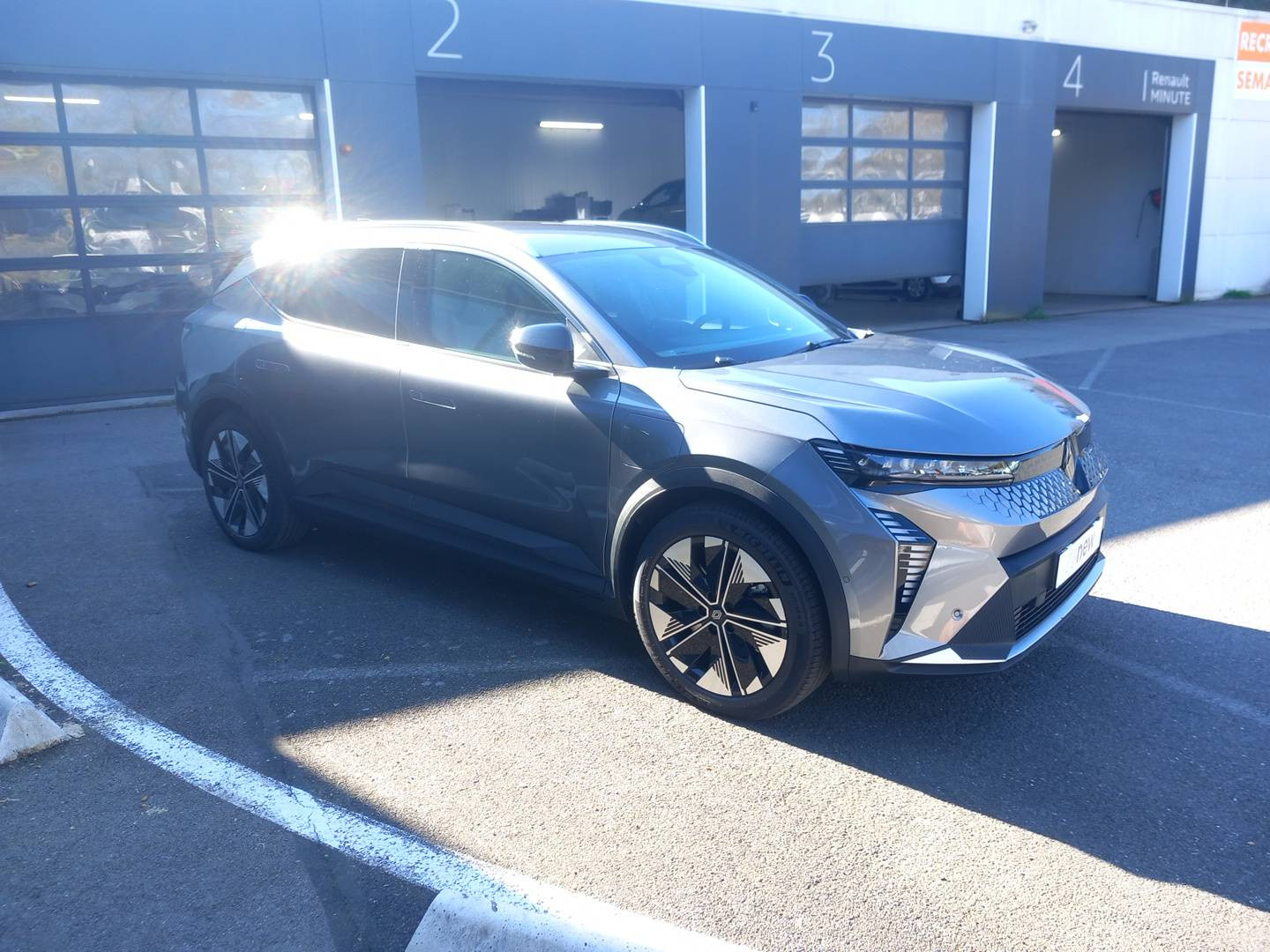 Vente en ligne Renault Scenic E-Tech  220 ch grande autonomie au prix de 43 990 €