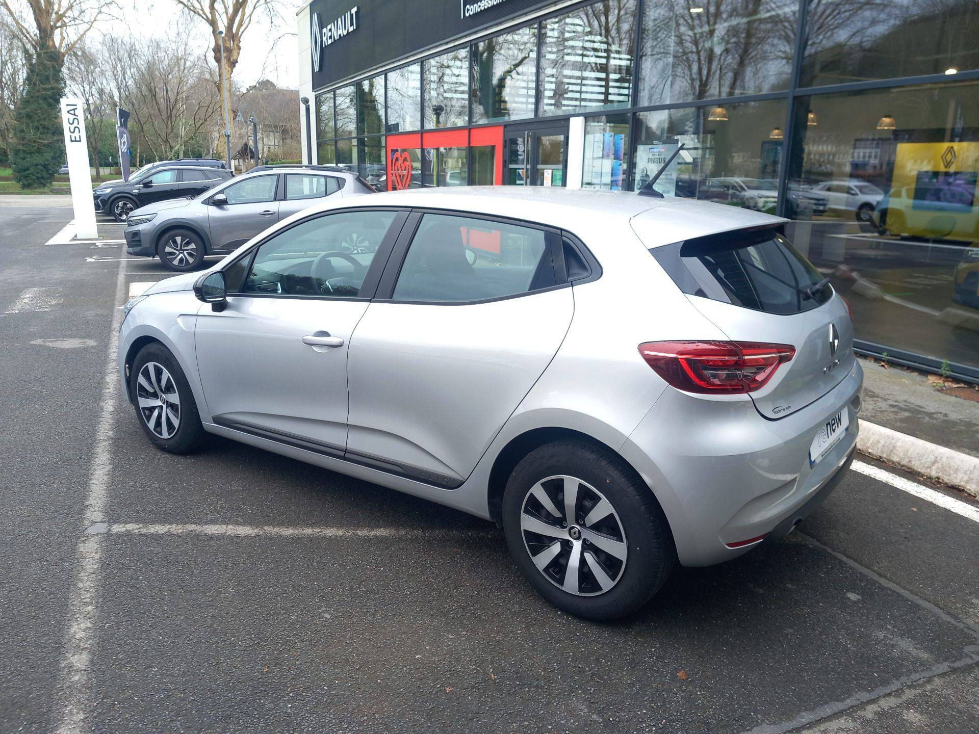 Vente en ligne Renault Clio 5 Clio TCe 90 au prix de 13 990 €