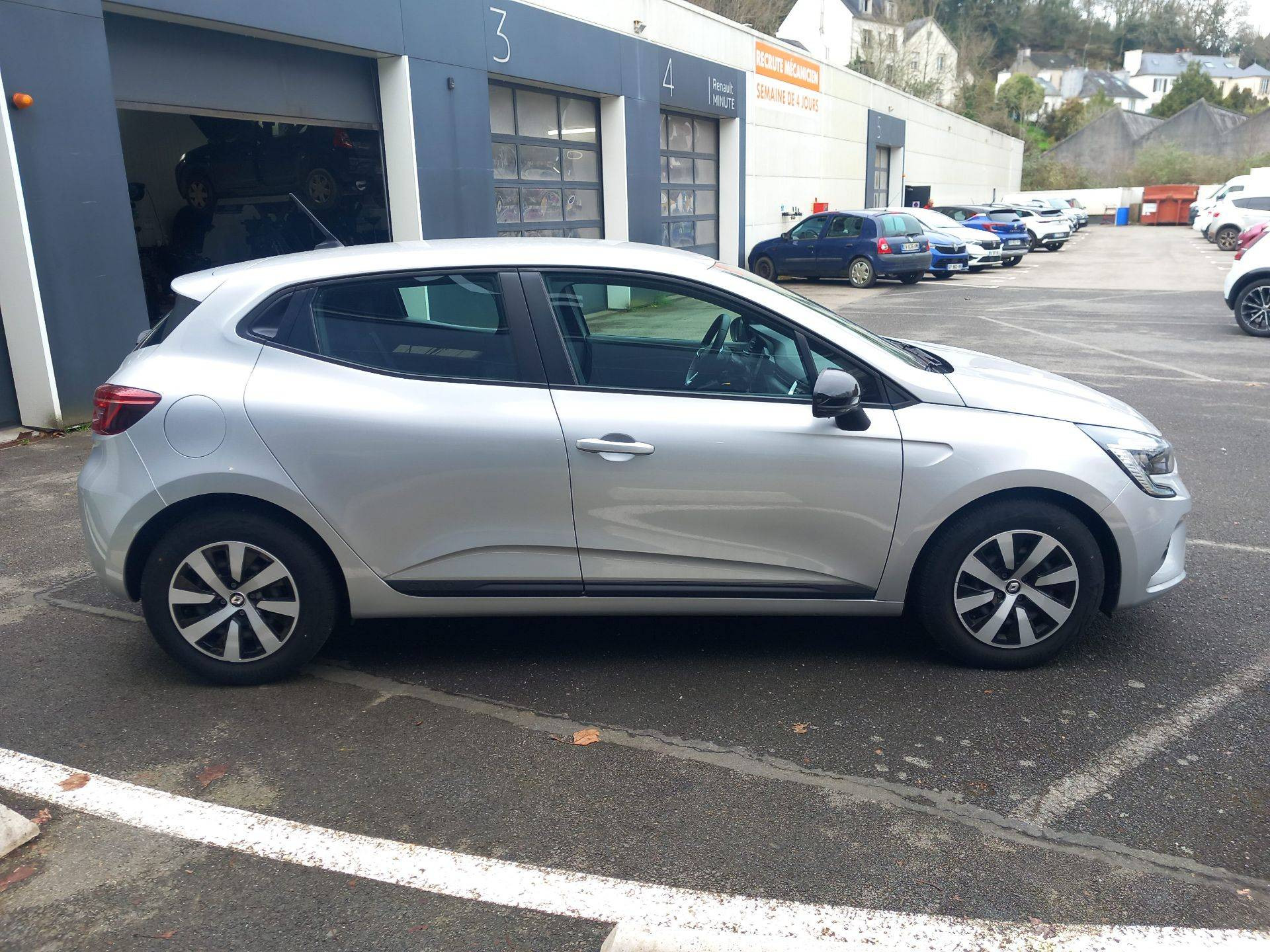 Vente en ligne Renault Clio 5 Clio TCe 90 au prix de 13 990 €