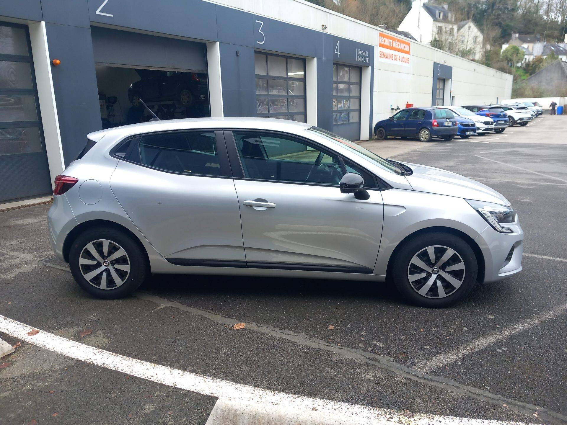 Vente en ligne Renault Clio 5 Clio TCe 90 au prix de 13 990 €