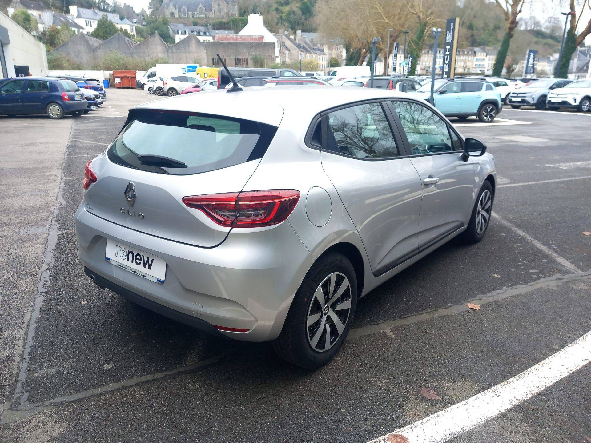 Vente en ligne Renault Clio 5 Clio TCe 90 au prix de 13 990 €