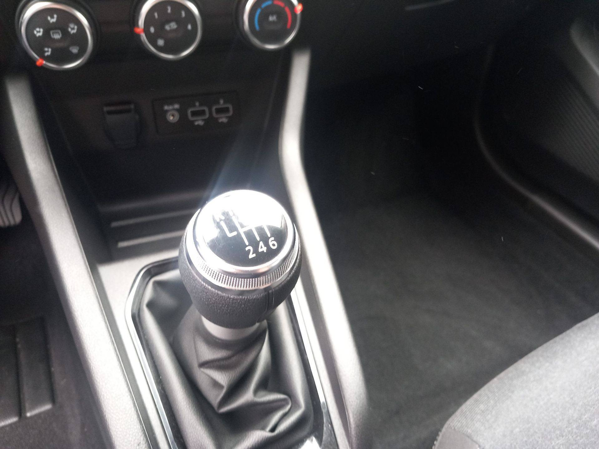 Vente en ligne Renault Clio 5 Clio TCe 90 au prix de 13 990 €