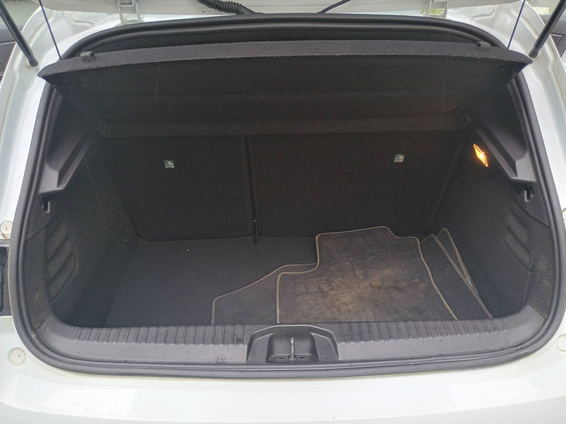 Vente en ligne Renault Clio 5 Clio E-Tech 140 - 21N au prix de 15 490 €