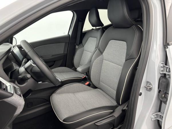 Vente en ligne Renault Clio 5 Clio E-Tech full hybrid 145 au prix de 20 490 €