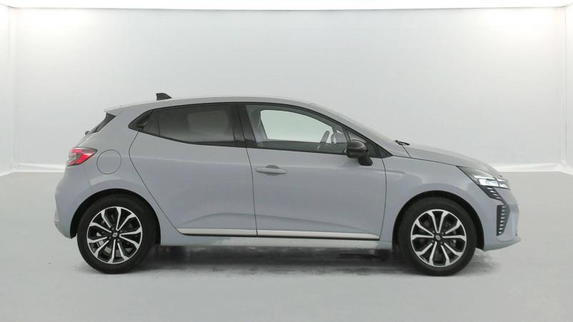 Vente en ligne Renault Clio 5 Clio E-Tech full hybrid 145 au prix de 20 490 €