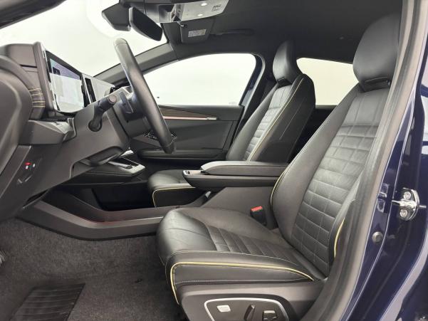 Vente en ligne Renault Megane E-Tech  EV60 220 ch super charge au prix de 22 990 €