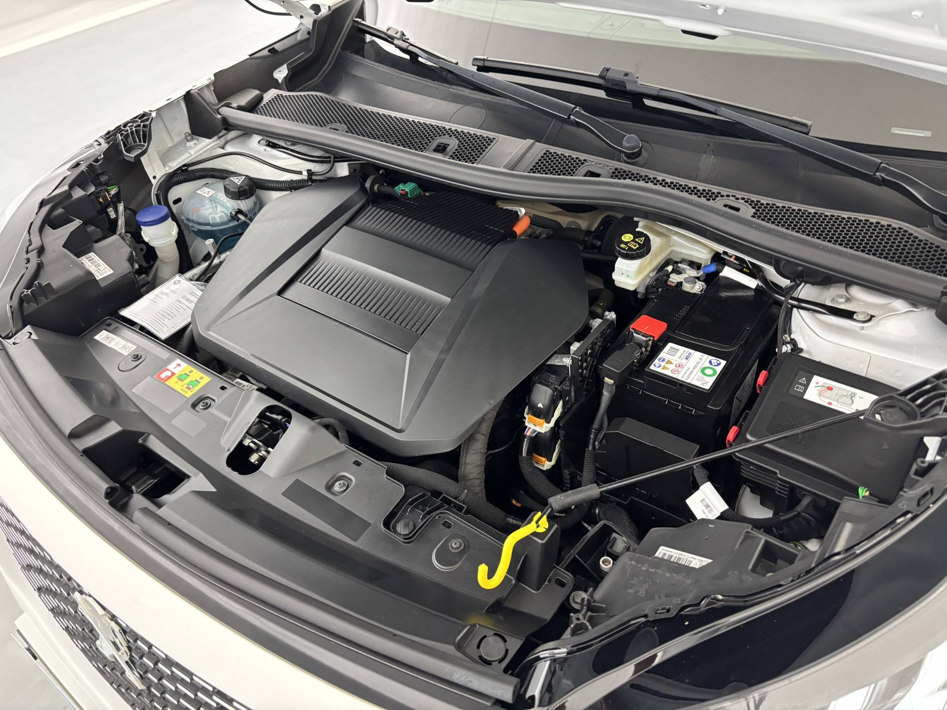 Vente en ligne Peugeot E-2008  136 ch au prix de 16 490 €