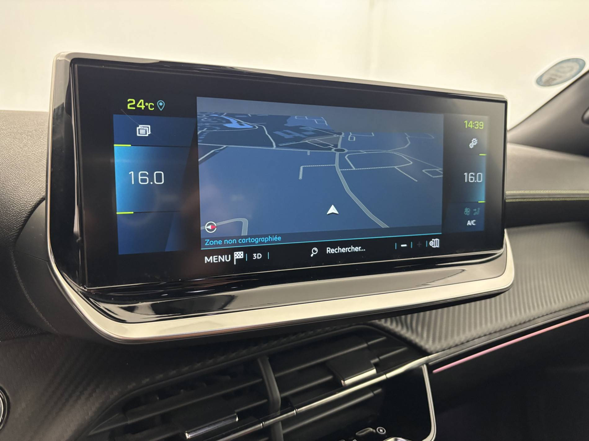 Vente en ligne Peugeot E-2008  136 ch au prix de 16 490 €