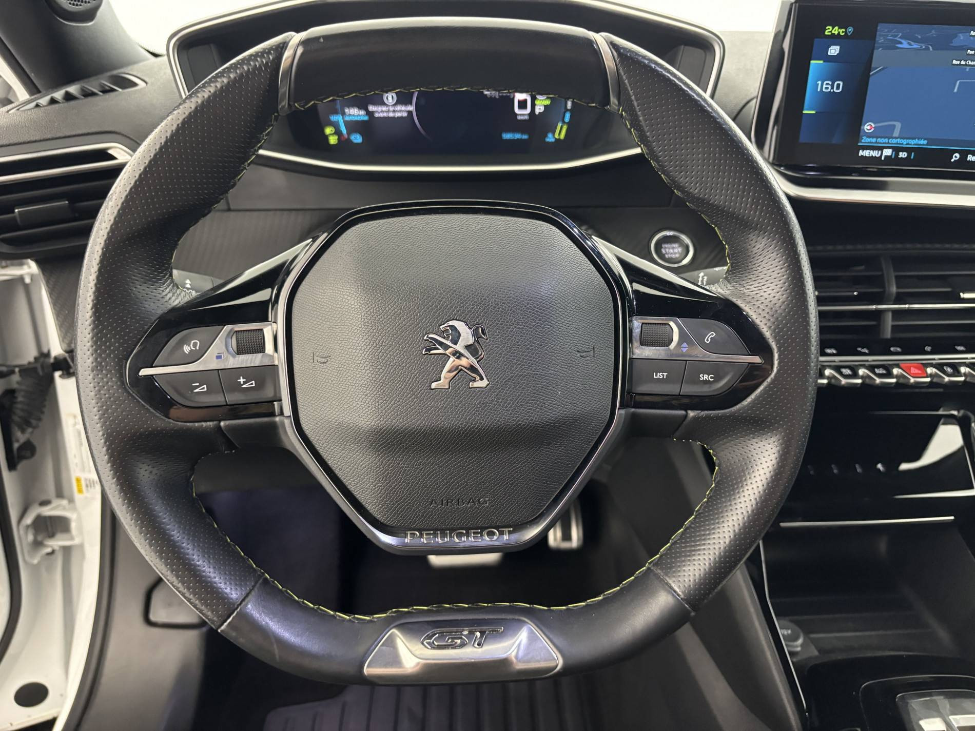 Vente en ligne Peugeot E-2008  136 ch au prix de 16 490 €