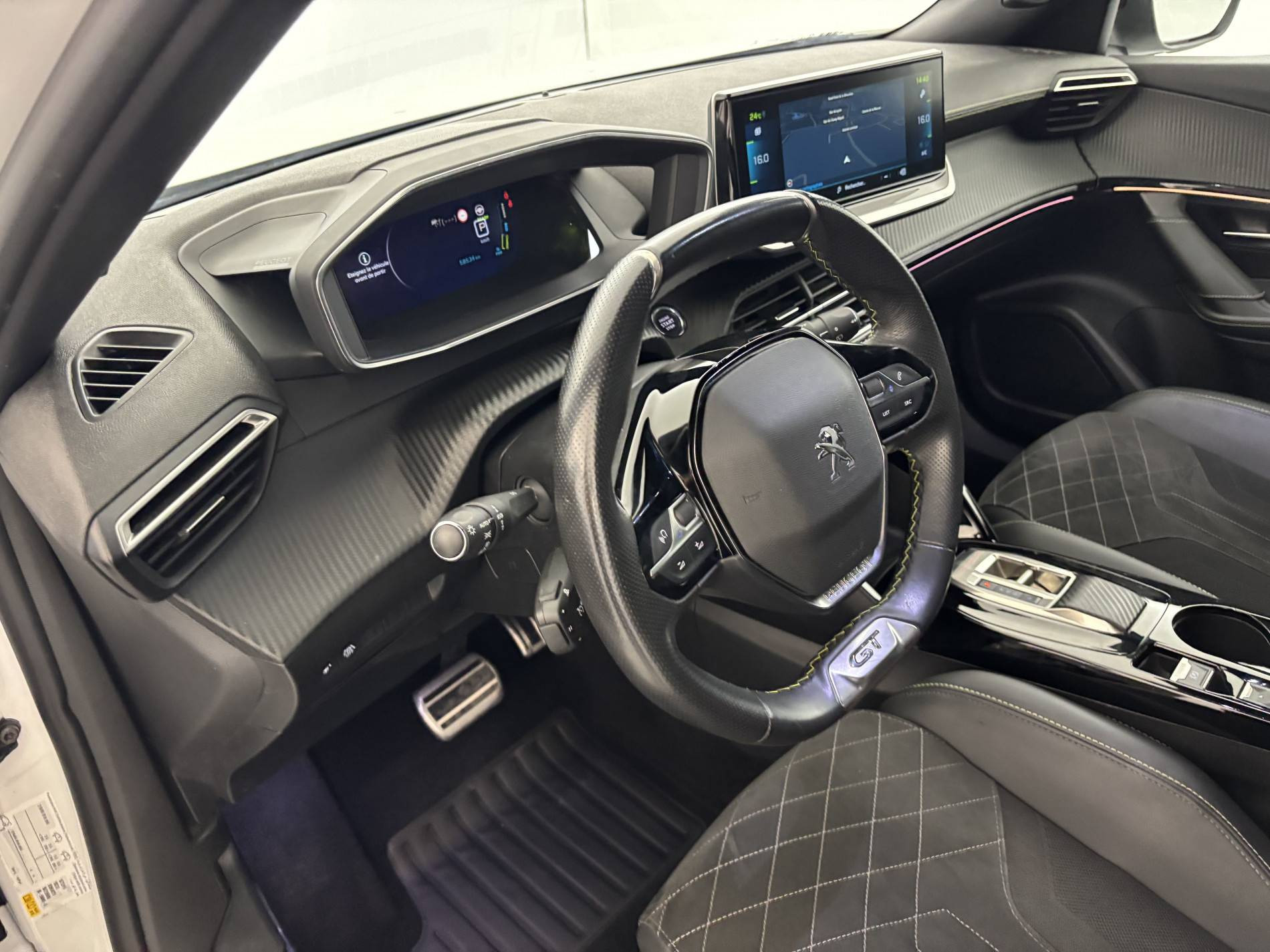 Vente en ligne Peugeot E-2008  136 ch au prix de 16 490 €