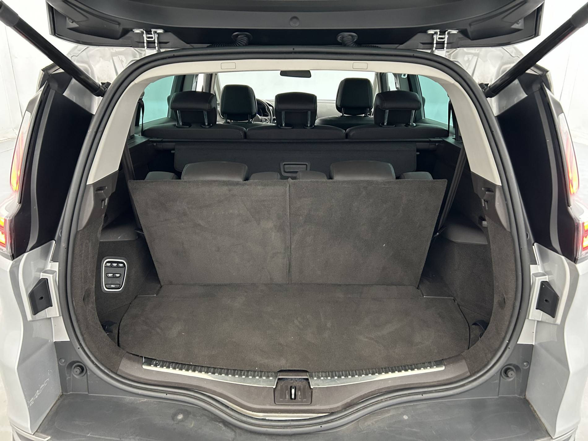 Vente en ligne Renault Espace 5 Espace Tce 200 Energy au prix de 19 990 €