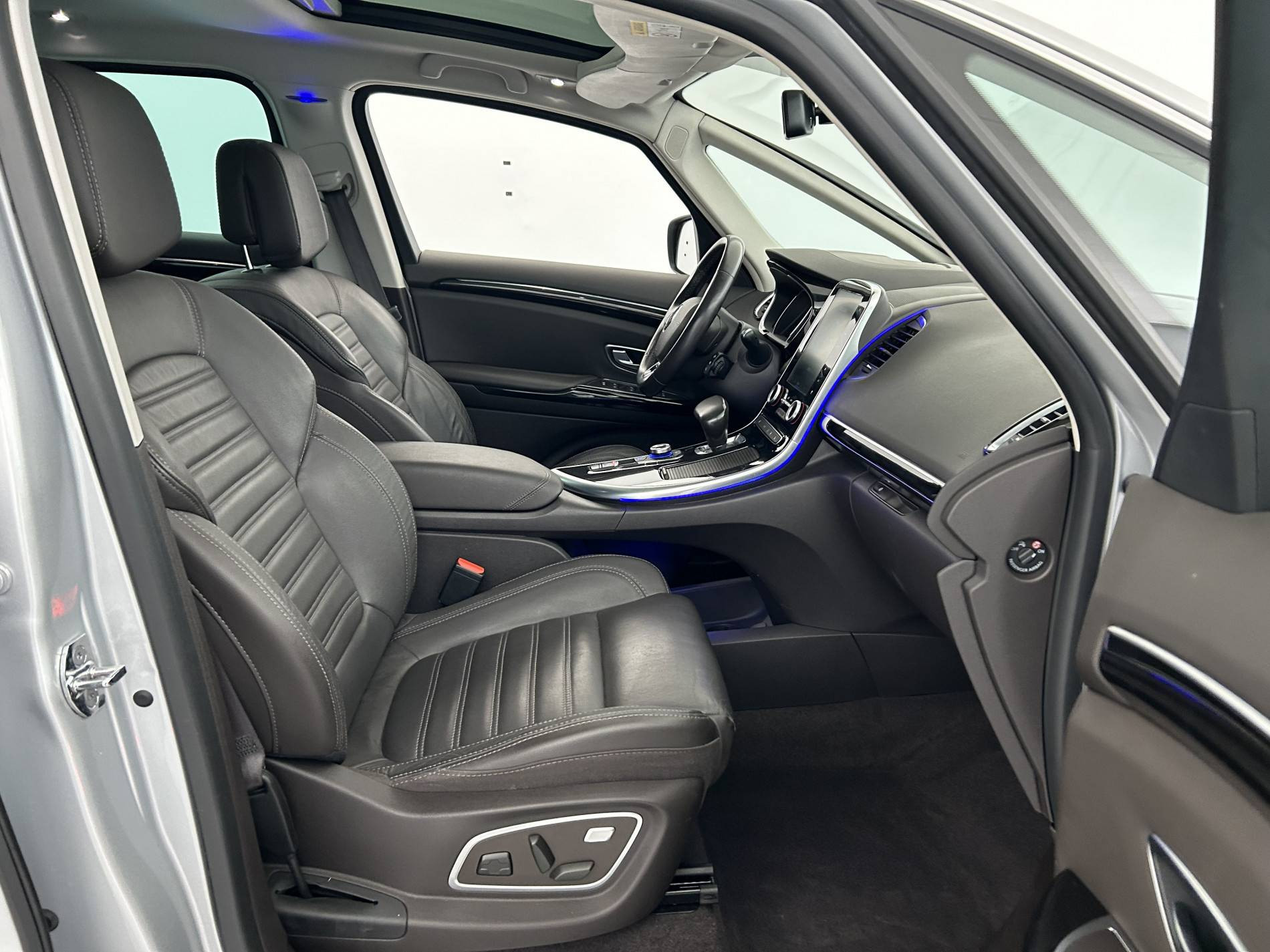 Vente en ligne Renault Espace 5 Espace Tce 200 Energy au prix de 19 990 €