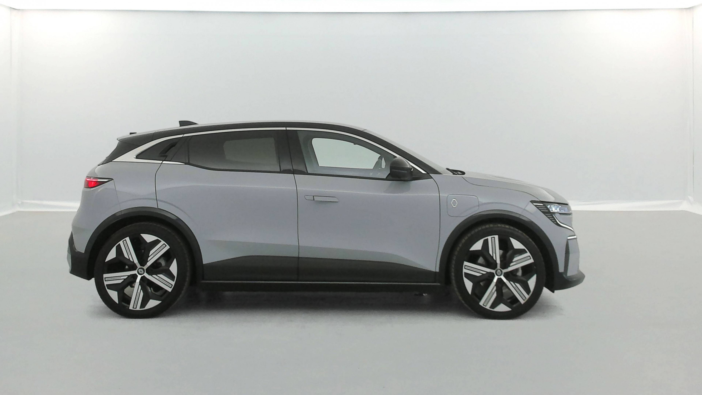 Vente en ligne Renault Megane E-Tech  EV60 220 ch optimum charge au prix de 27 990 €
