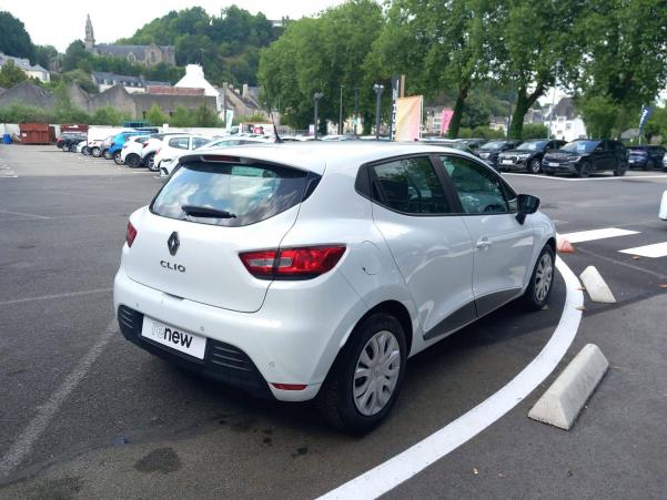 Vente en ligne Renault Clio 4 CLIO SOCIETE DCI 90 ENERGY ECO2 82G au prix de 8 490 €