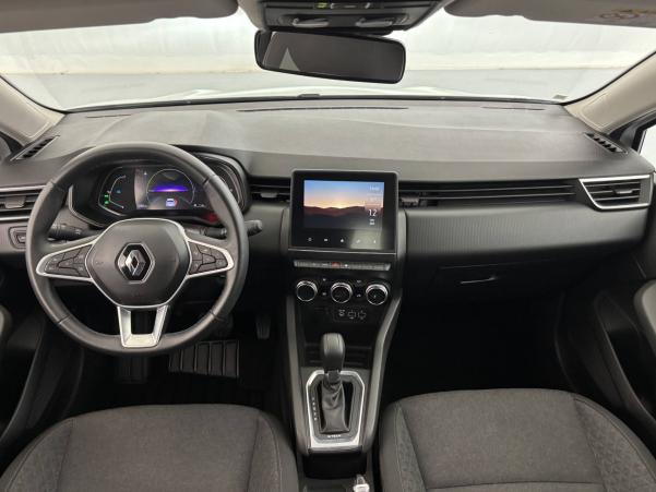 Vente en ligne Renault Clio 5 Clio E-Tech 140 - 21N au prix de 16 790 €