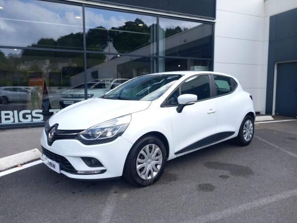 Vente en ligne Renault Clio 4 CLIO SOCIETE DCI 90 ENERGY ECO2 82G au prix de 8 490 €