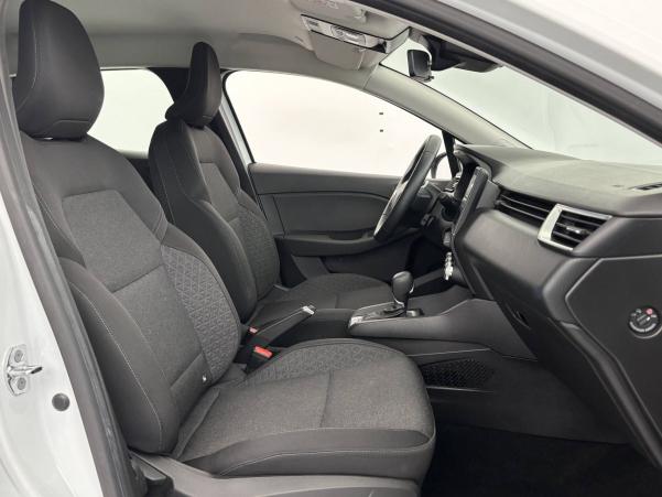 Vente en ligne Renault Clio 5 Clio E-Tech 140 - 21N au prix de 16 790 €