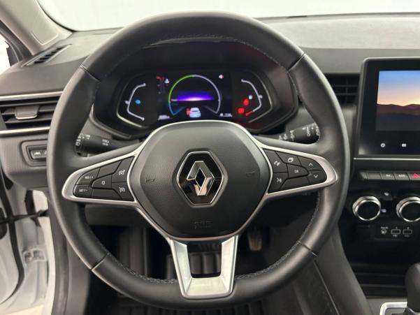 Vente en ligne Renault Clio 5 Clio E-Tech 140 - 21N au prix de 16 790 €