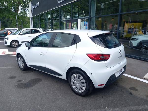 Vente en ligne Renault Clio 4 CLIO SOCIETE DCI 90 ENERGY ECO2 82G au prix de 8 490 €