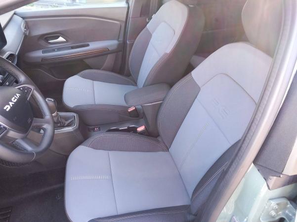 Vente en ligne Dacia Jogger  Hybrid 140 5 places au prix de 23 990 €