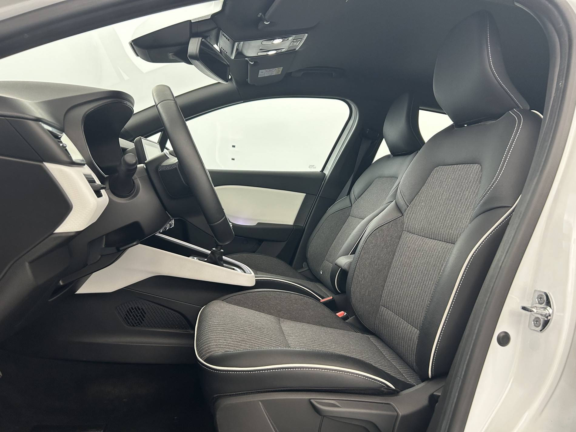 Vente en ligne Renault Clio 5 Clio TCe 90 - 21N au prix de 14 990 €