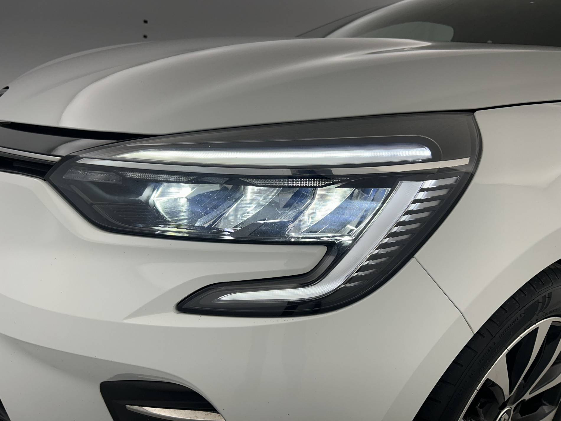 Vente en ligne Renault Clio 5 Clio TCe 90 - 21N au prix de 14 990 €