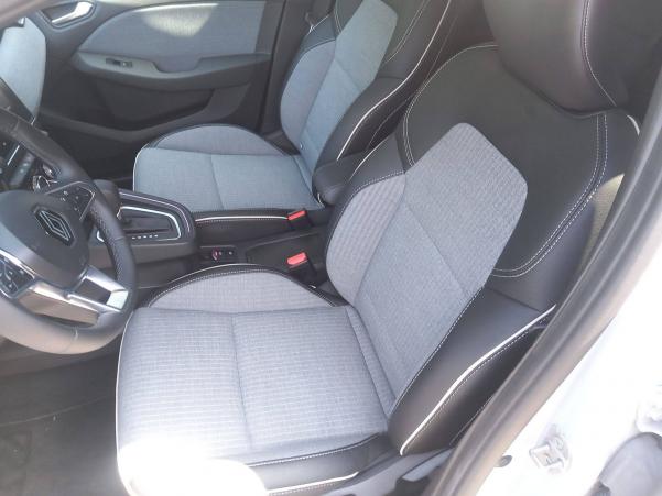 Vente en ligne Renault Clio 5 Clio E-Tech full hybrid 145 au prix de 20 490 €