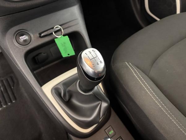 Vente en ligne Renault Captur Captur dCi 90 E6C au prix de 13 490 €