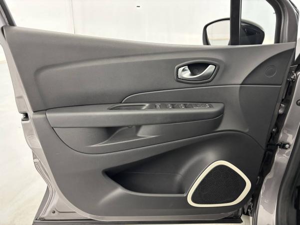 Vente en ligne Renault Captur Captur dCi 90 E6C au prix de 13 490 €