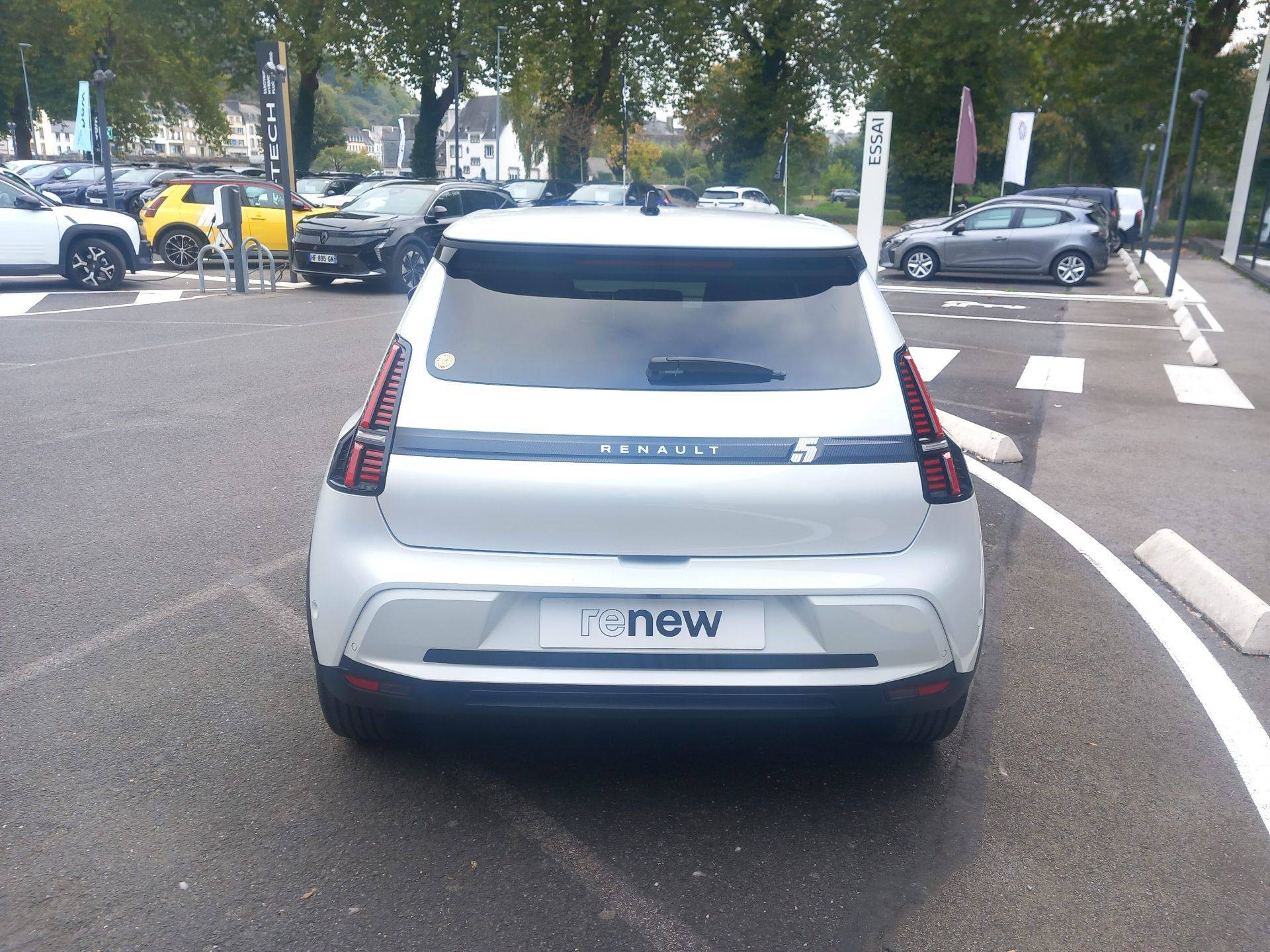 Vente en ligne Renault R5 E-Tech  120 ch autonomie urbaine au prix de 28 900 €