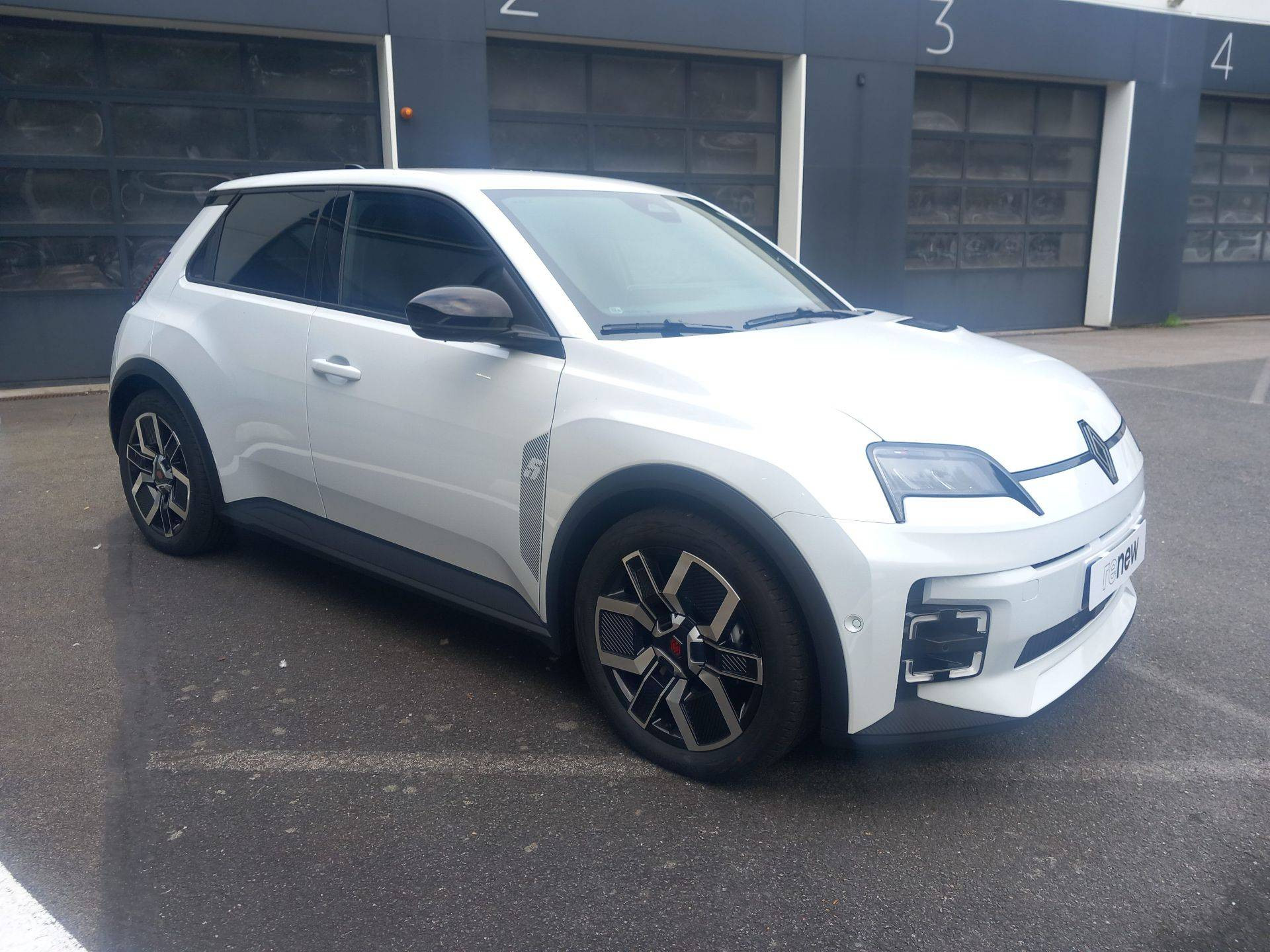 Vente en ligne Renault R5 E-Tech  120 ch autonomie urbaine au prix de 28 900 €