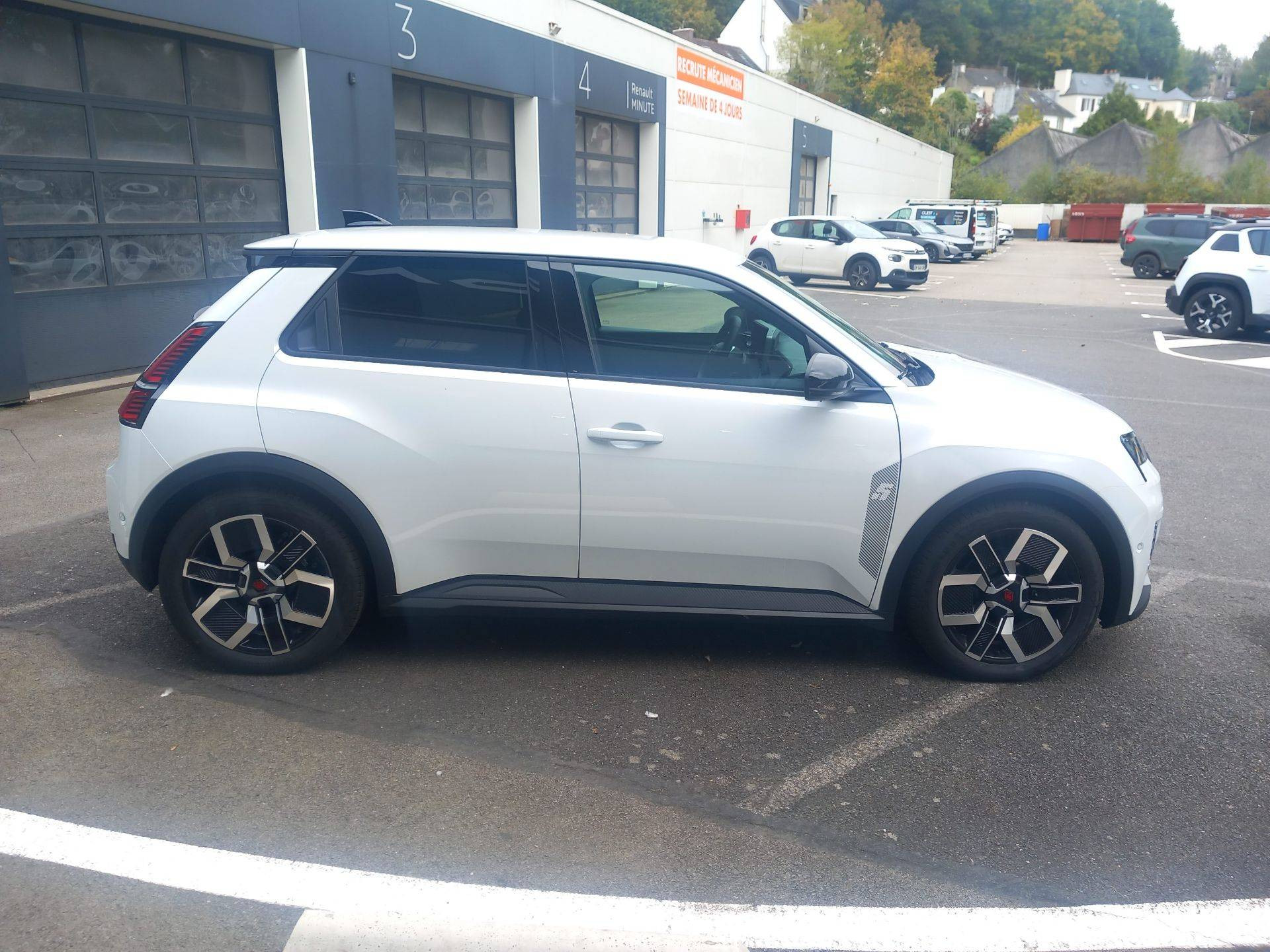 Vente en ligne Renault R5 E-Tech  120 ch autonomie urbaine au prix de 28 900 €